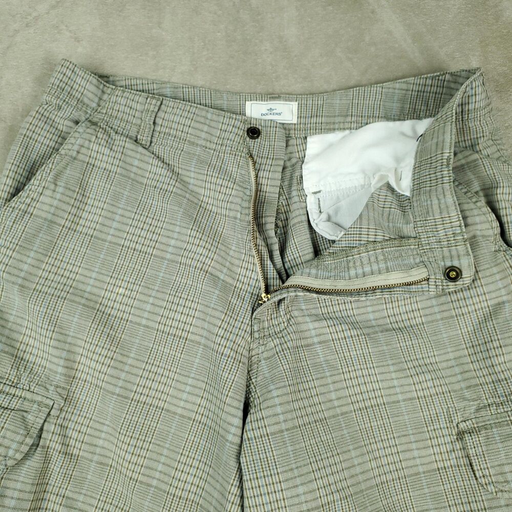 Dockers Cargo Shorts Mens 33 Beige Plaid 100% Cotton Loose Fit Summer Casual - Picture 4 of 9